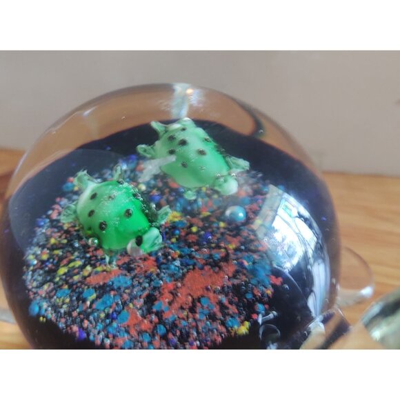 Vintage Hand Blown Glass Turtle Paperweight 5" x 4" x 2 1/2" tall - Picture 11 of 11